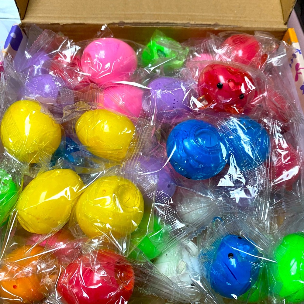 NIB 48 PK Mini Squeeze Kawaii Mochis Squishy Toys, Kids Party Favors